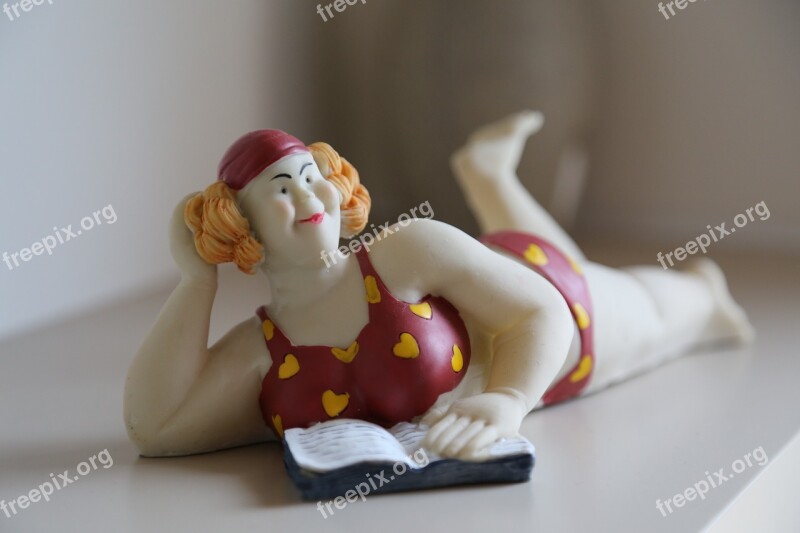 The Figurine Woman Decoration Ornament Reading