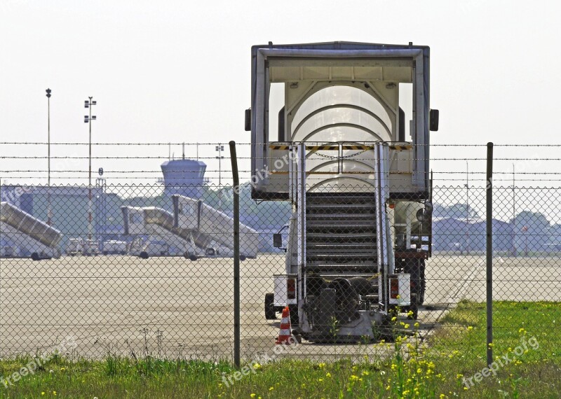 Regional Airport Prior To Gangway Turned Off Tower