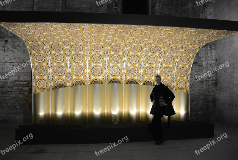 Biennale Shelter Design Roof Art