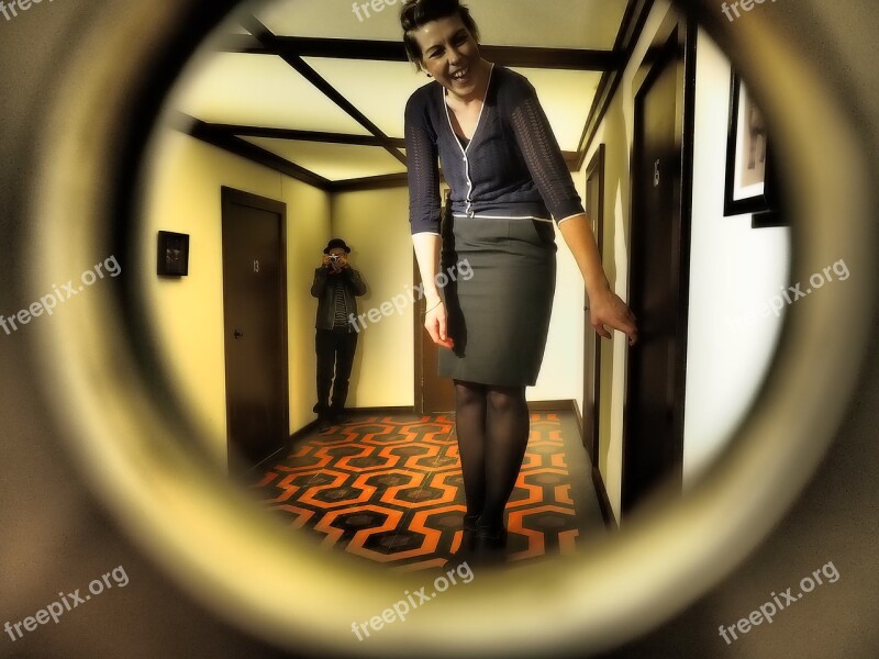 By Looking Peephole Voyeur Key Hole Spannern