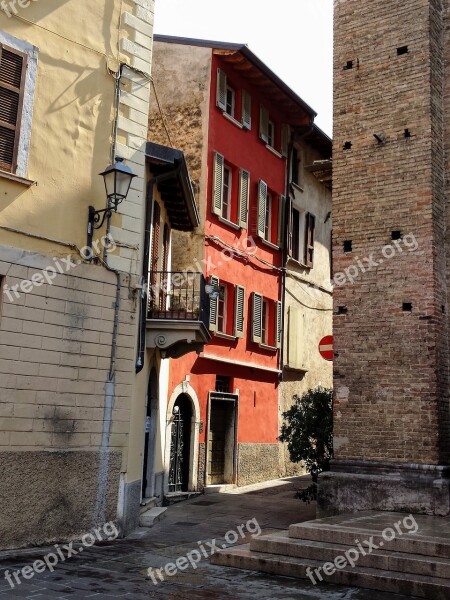 House Facade Architecture Street Italy