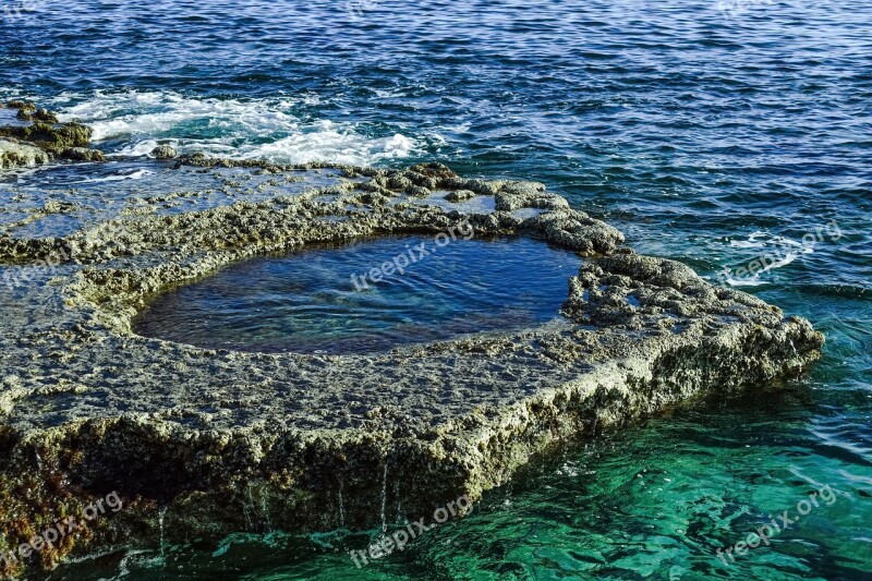 Bath Tub Natural Coast Scenery Sea