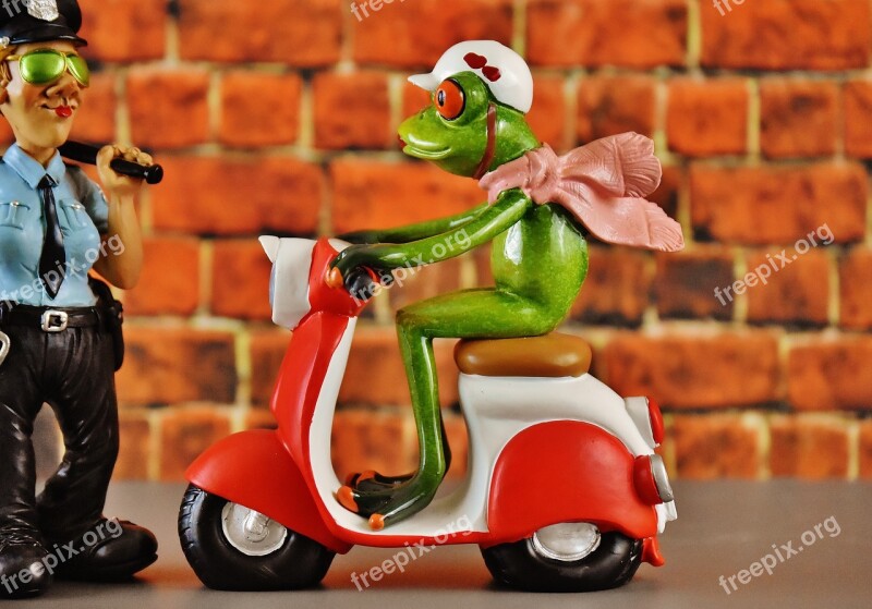 Vespa Roller Police Frog Figure