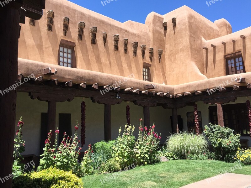 Santa Fe Building Courtyard New Mexico Usa