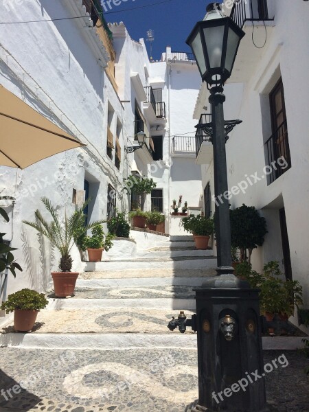 Spain Alley White House Street Narrow