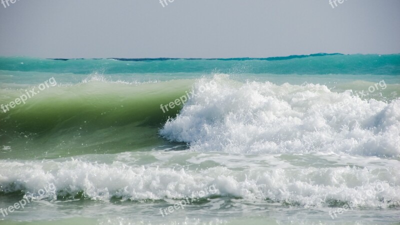 Waves Smashing Blue Spray Foam