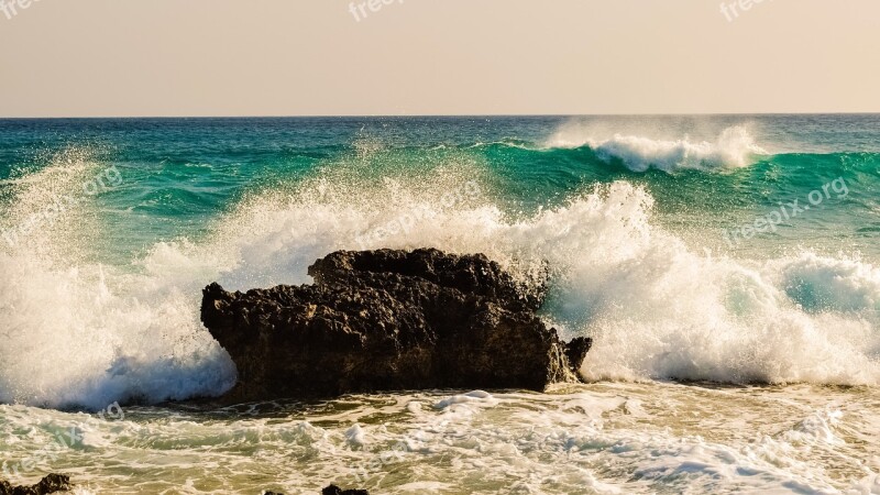 Wave Smashing Rock Sea Water