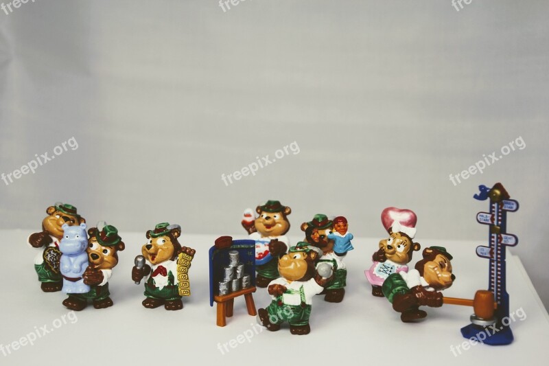 überraschungseifigur Top Ten Teddies Year Market Toys Isolated