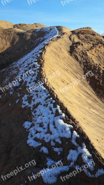 Mountain Snow Dune Ridge Veschneit