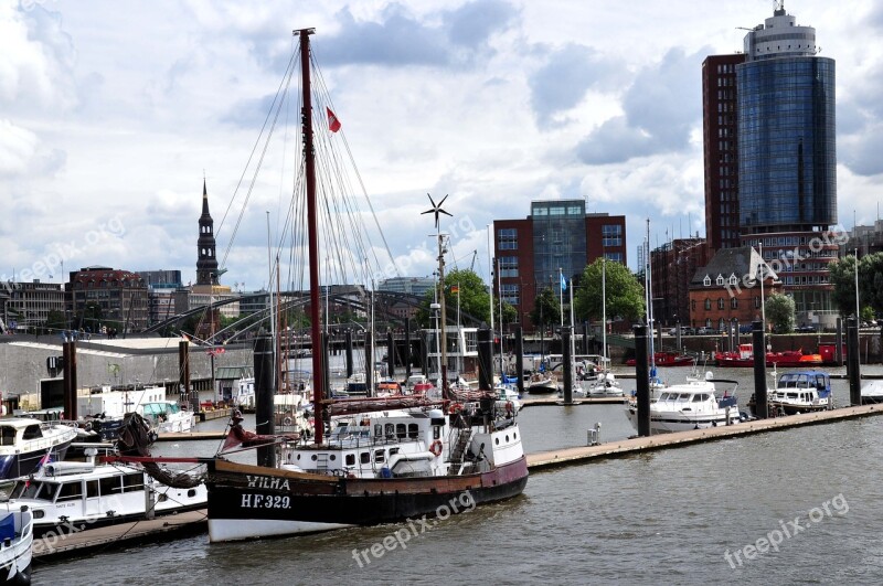 Landungsbrücken Elbe Hamburg Elbe Philharmonic Hall Boat