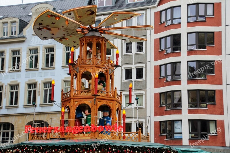 Leipzig Christmas Market Pyramid Feuerzangenbowle Mulled Wine Stand