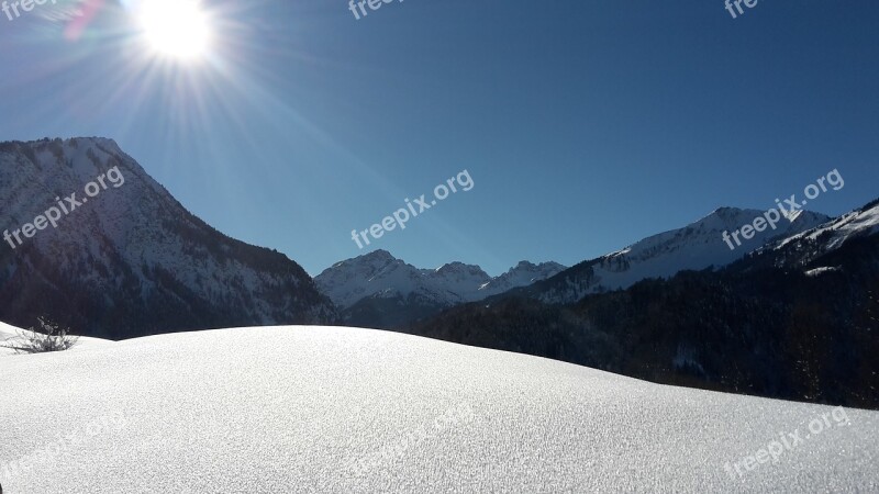 Winter Cold Schneeflaeche Frost Landscape