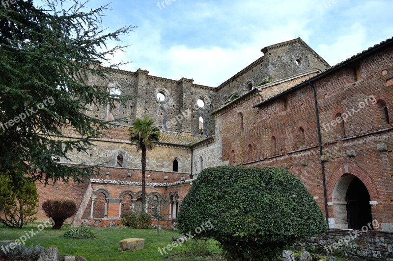 Chiusdino Siena Abbey San Galgano