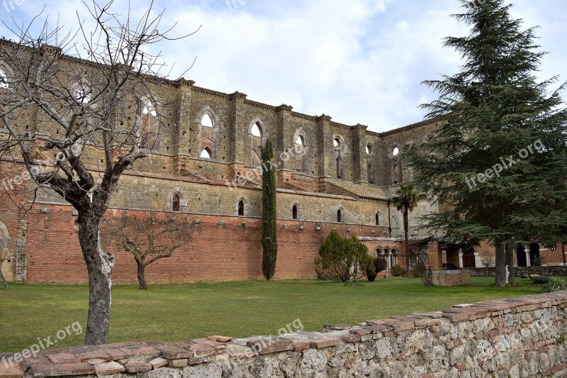 Chiusdino Siena Abbey San Galgano