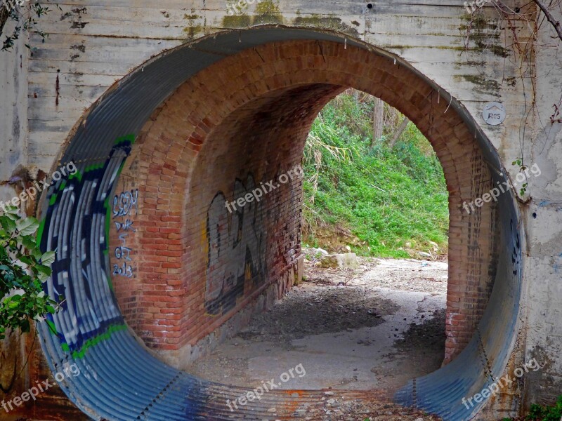 Tunnel Drain Arc Graffiti Suburb