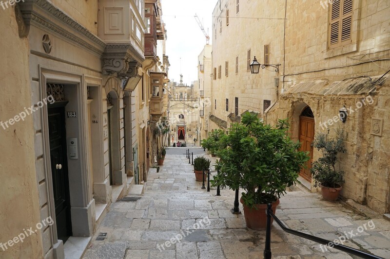 Valetta Malta Road House City