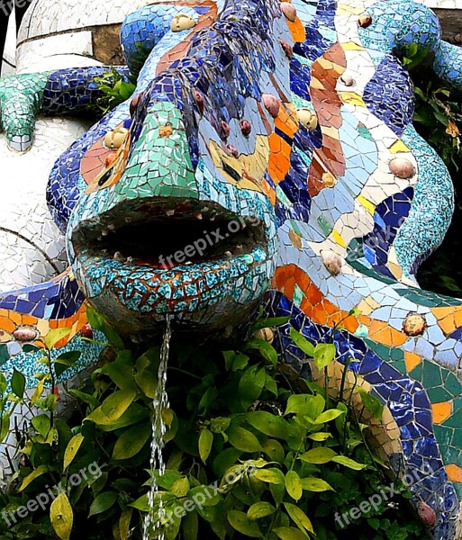 Reptile Art Barcelona Architecture Fun