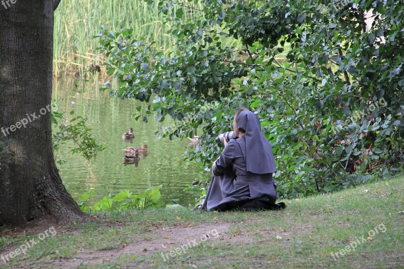 Nun Contrast Photography The Art Of Nature