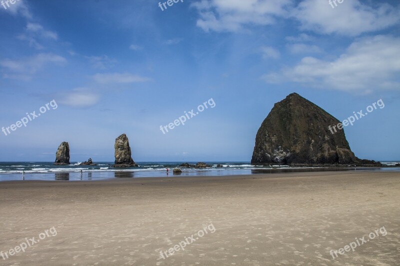 Haystack Rock Oregon Cannon Beach Tidepools Beach