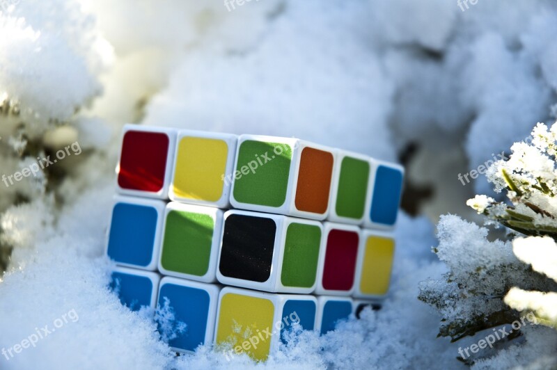 Rubik's Cube Game Cube Winter Game Outside