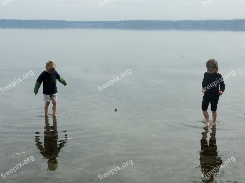 Siblings Reflections Water-walking Free Photos