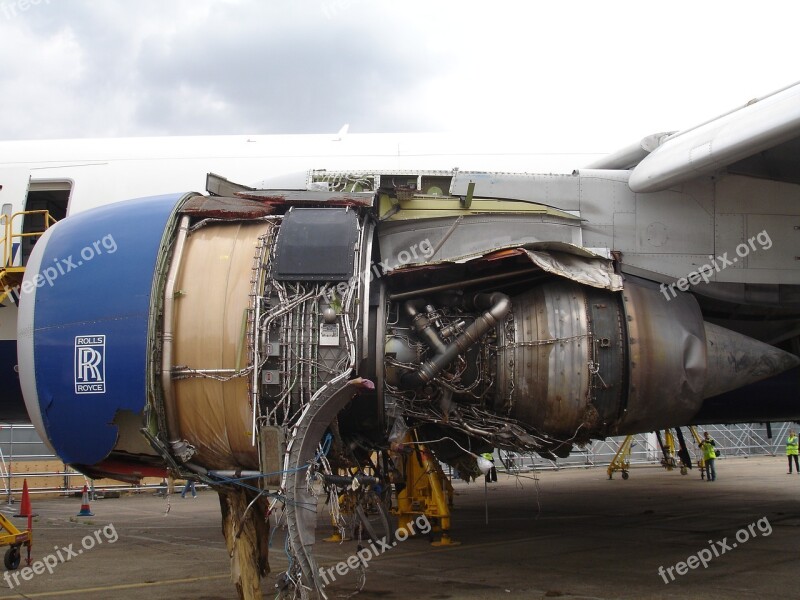 Aeroplane Engine Crash Damaged Plane