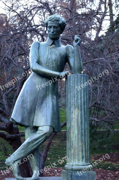 Madrid Spain Watercress Park Fountain Pushkin Statue