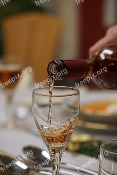 Wine Glass Pour A Wine Glass Glasses