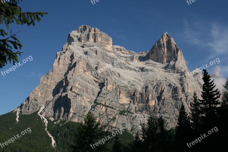 Pelmo Dolomites Mountains Trekking Pelmetto