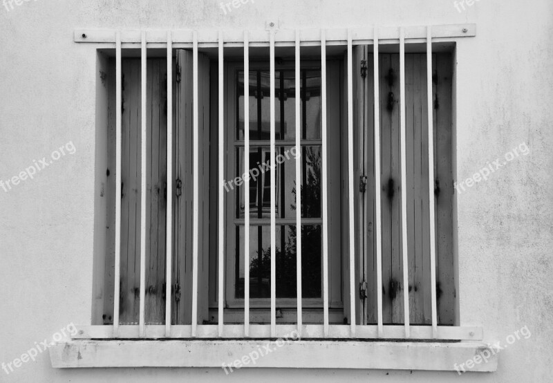 Window Bars House Facade Reflections