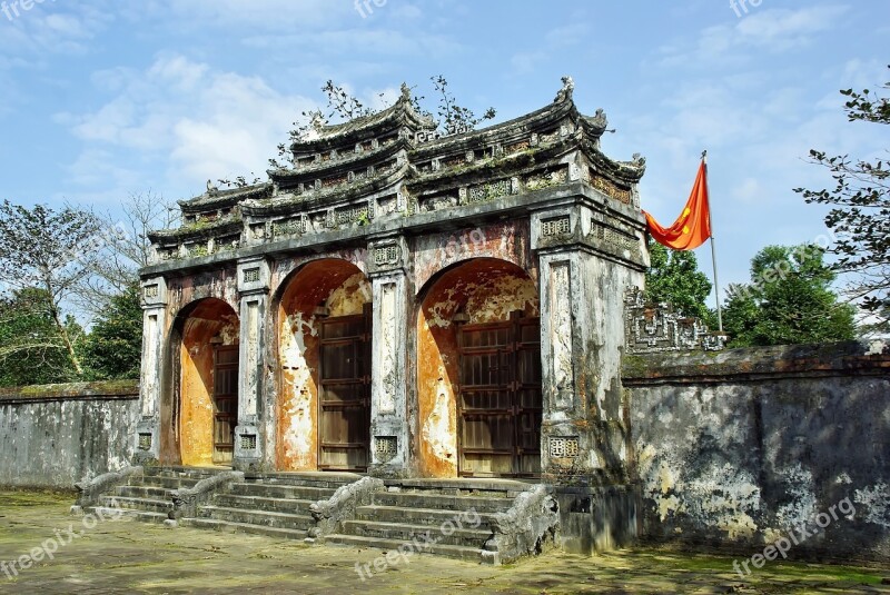 Viet Nam Booed Palace Imperial Door