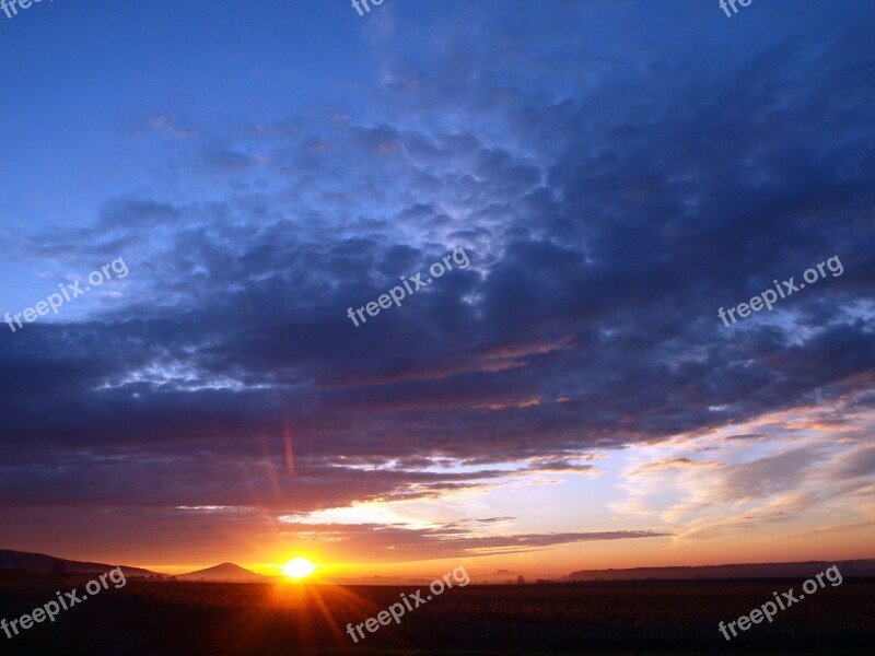 Dawn Szársomlyó Daybreak Day S Cloud