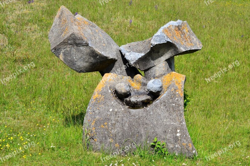 Eichstätt Monument Violence In War Abstract Sculpture