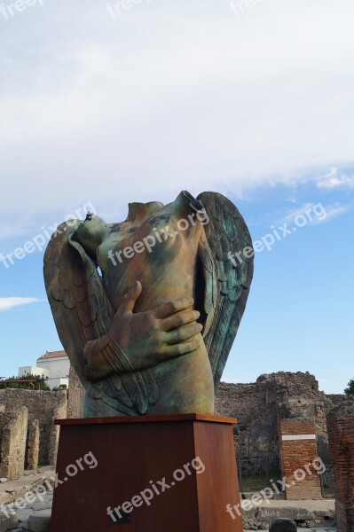 Italy Pompeii Moderne Kunst Igor Mitoraj Bronze