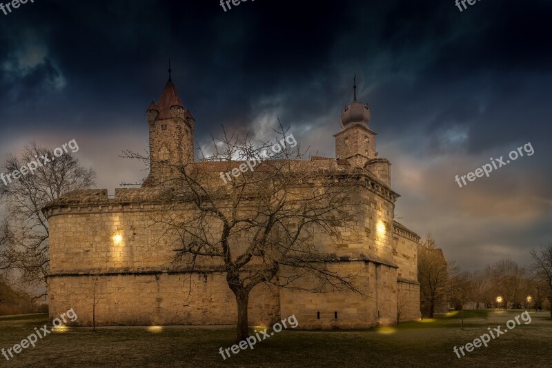 Paris Festivals Castle Historically Places Of Interest Tourism