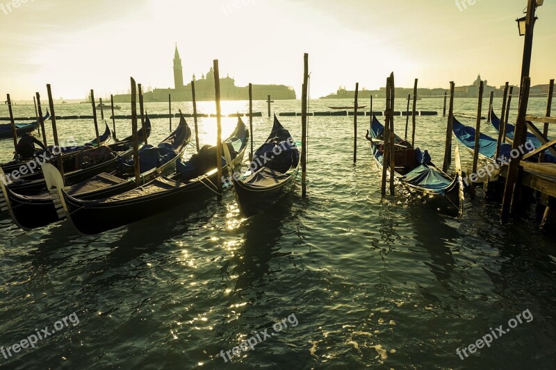 Gondolas Venetia Italy Free Photos