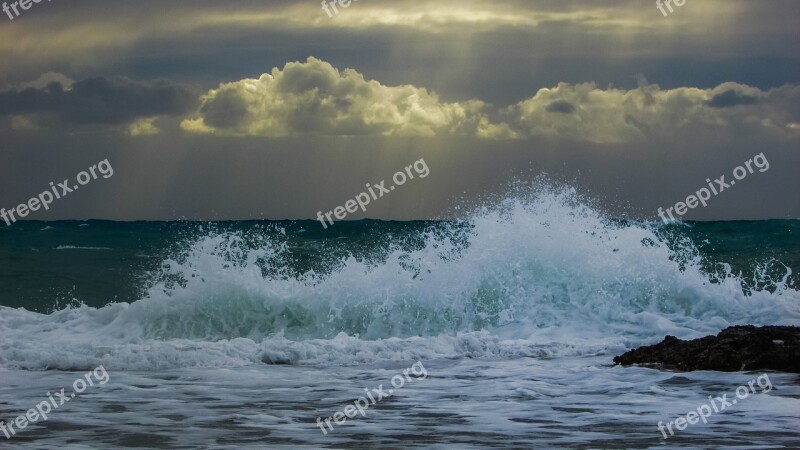 Wave Smashing Wind Storm Sea