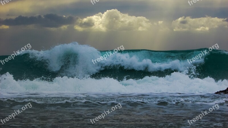 Wave Smashing Wind Storm Sea