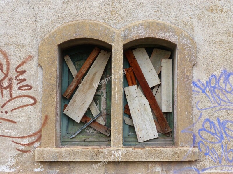 Window Boarded Up Old Peeling Paint Abandoned