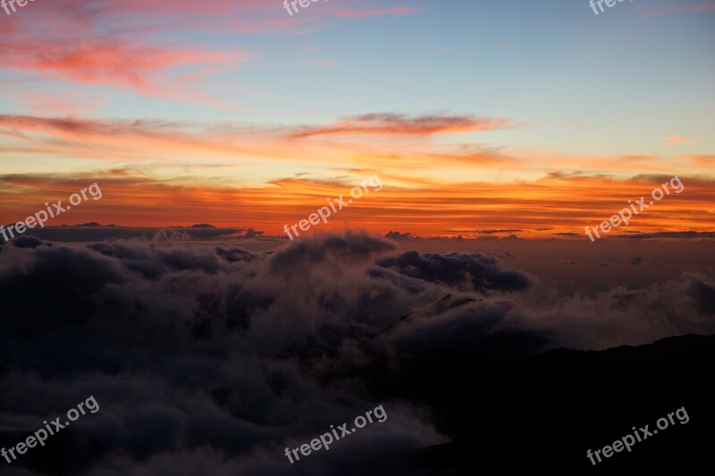 Hawaii Haleakala Clouds Sunrise Spectacular