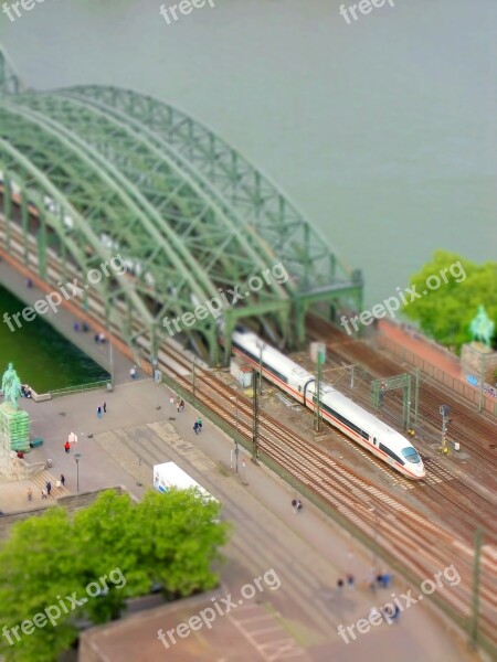 Miniature Aerial View Water Bridge Train