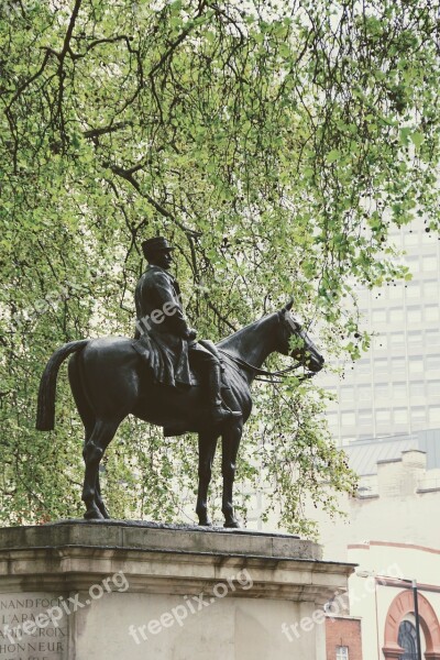 London Sculpture Reiter Monument England