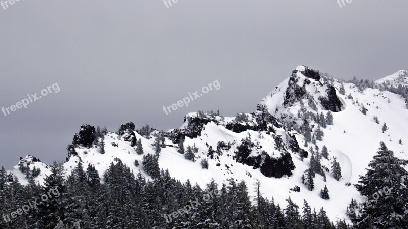 Crater Lake Nation Park Oregon Ridge Snow Clouds