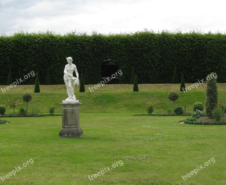 Hampton Court Palace London England Garden Tourism