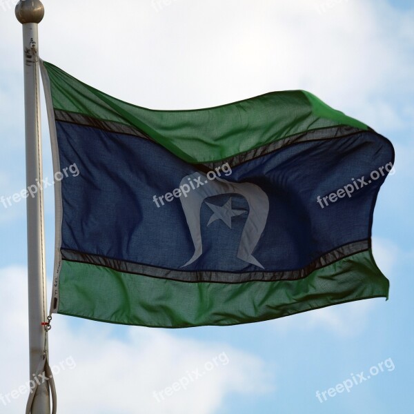 Torres Straight Island Flag Aboriginal Pole Sky