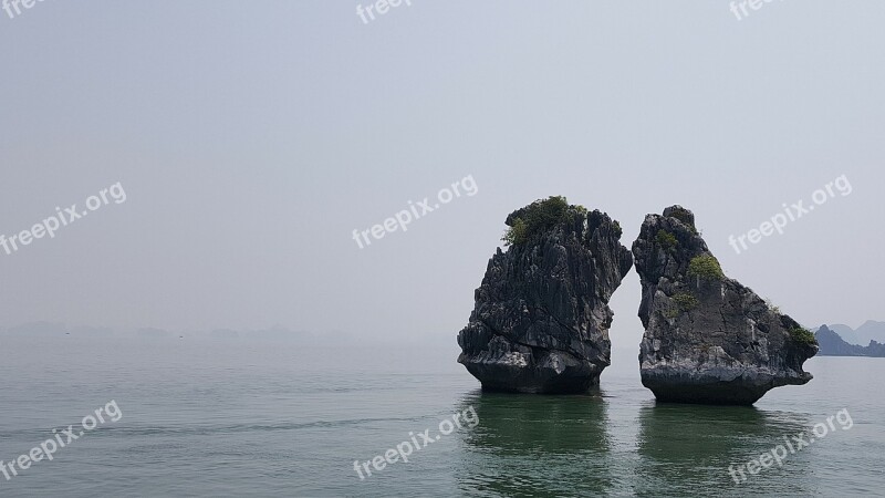 Halong Bay Vietnam Kiss Landscape Vietnam Free Photos