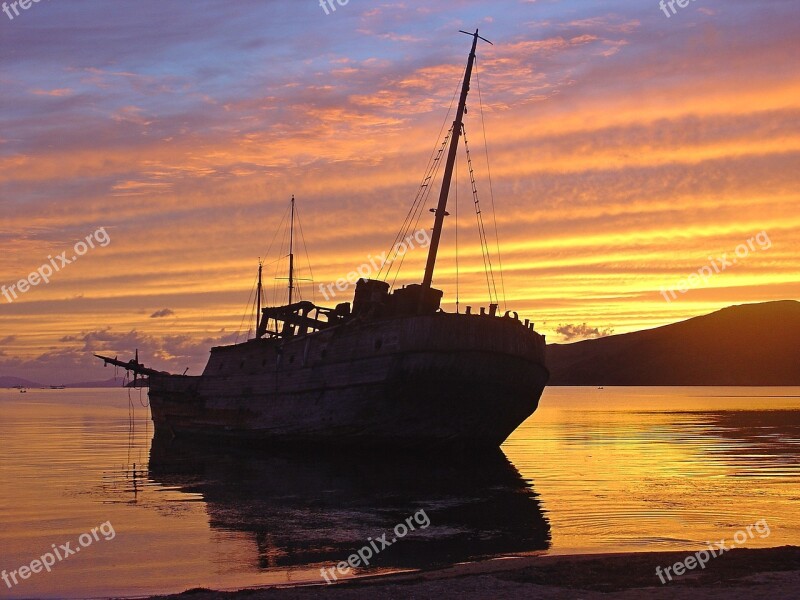 Sunset Shipwreck Shoal Ship Bay