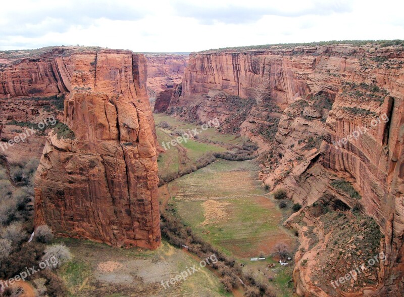 Canyon De Chelly Rock Formation National Park Gap America