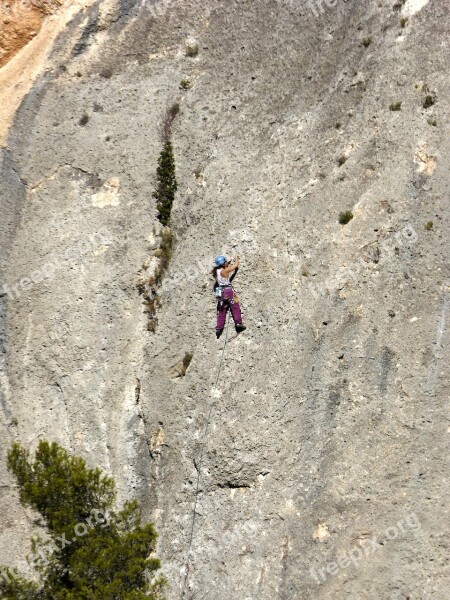 Escalation Rock Climbers Montsant Priorat