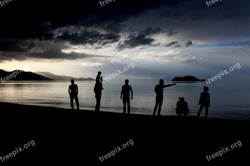 Silhouette Human Reverse Light Lake Beach